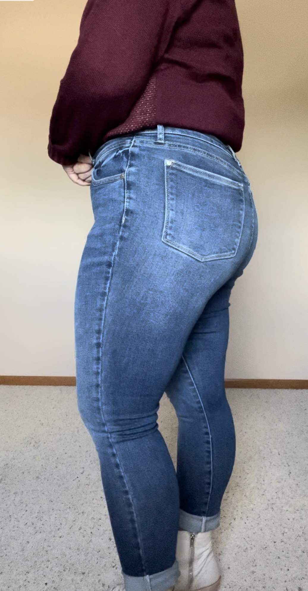 These high-rise Judy Blue Skinnies are a perfect jean for the fall season. They have such a nice color (not to dark, not to light) and will go with anything! The fro