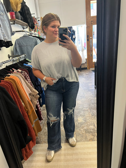 Straight leg jeans are here and I LOVE them! This style is so cute and going to be a go-to denim for you this season! High waist, super stretchy &amp; some fun distr