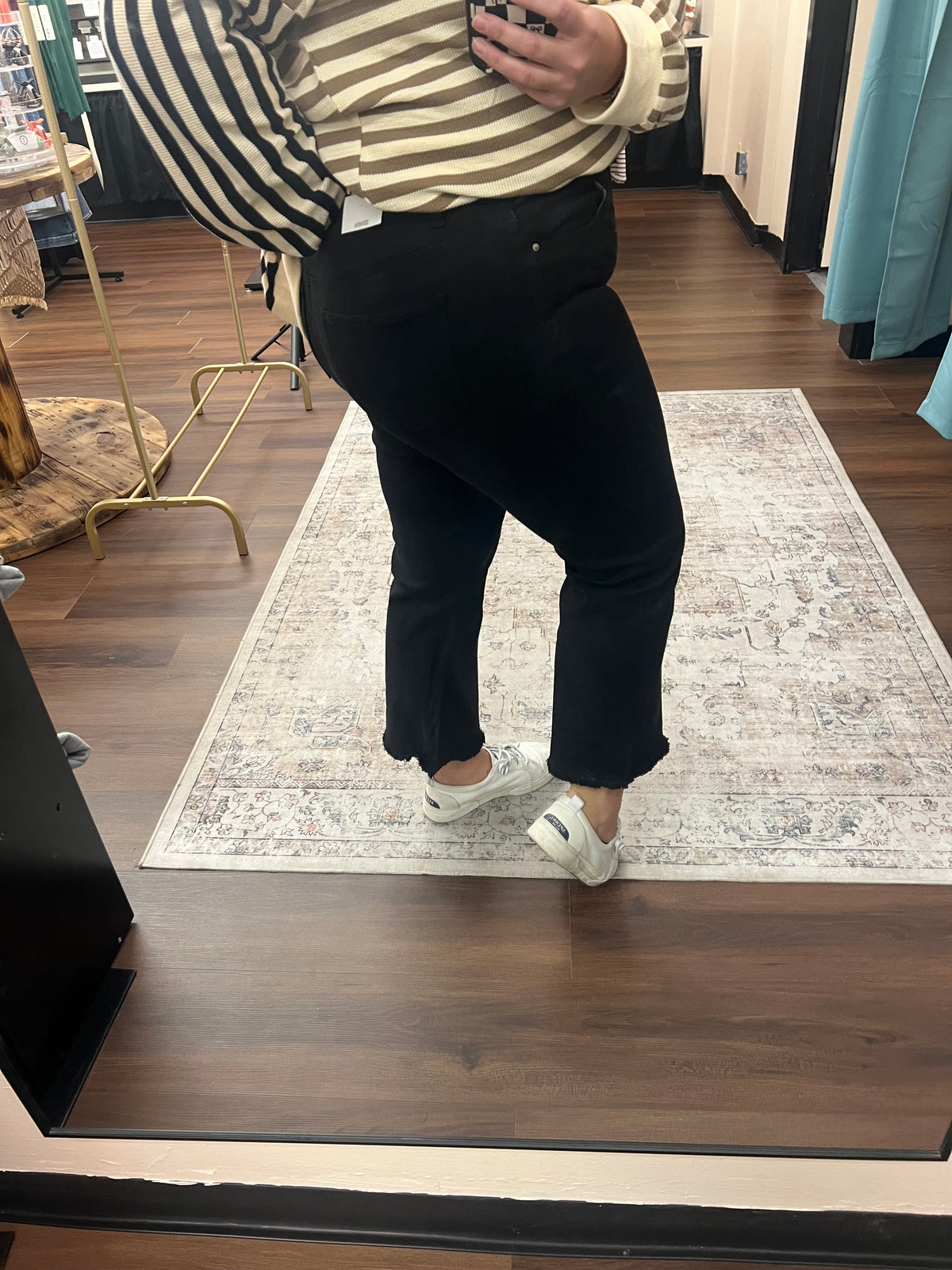 Bootcut Cropped Pant - Black