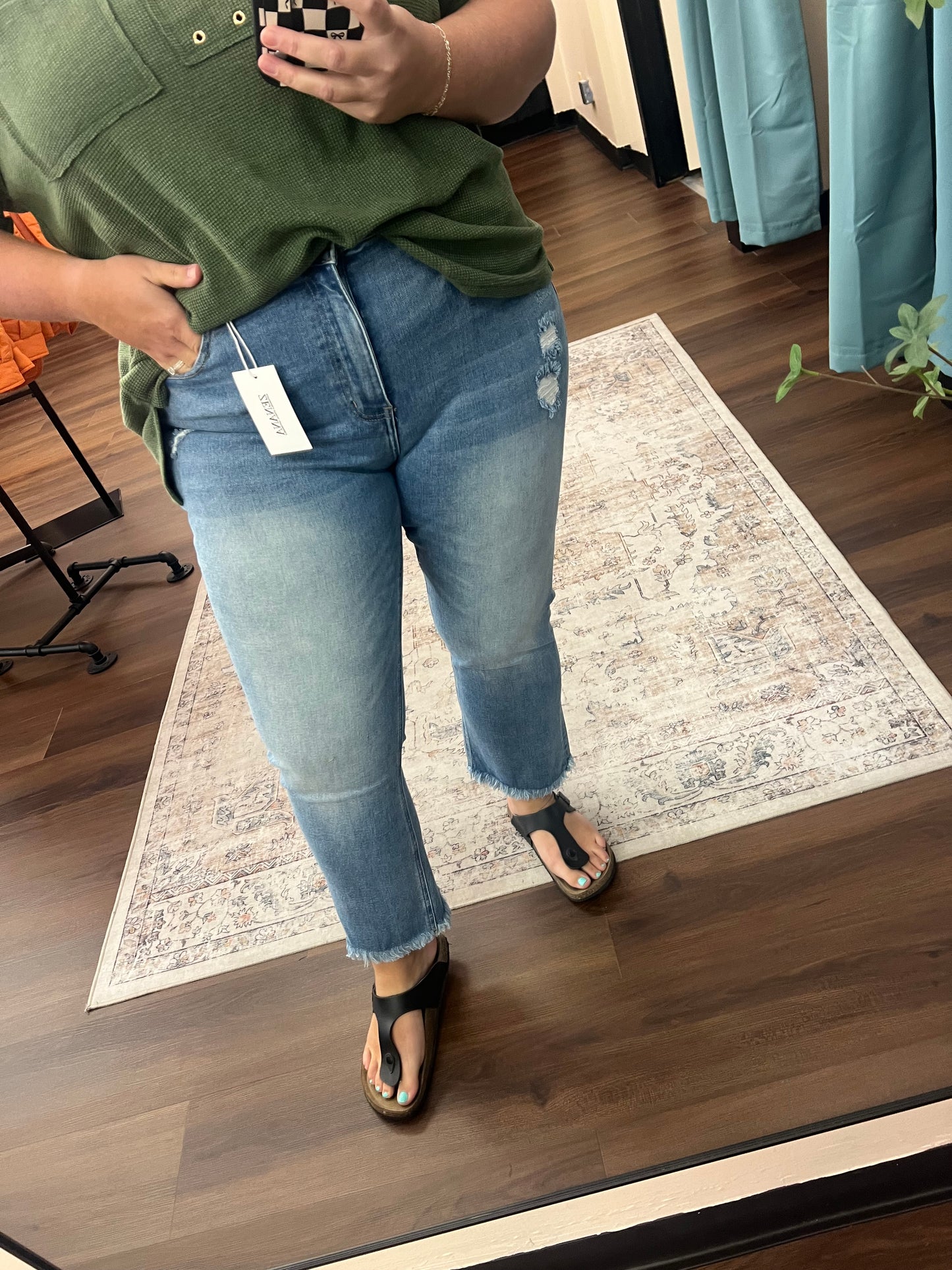 Medium Straight Cropped Jean